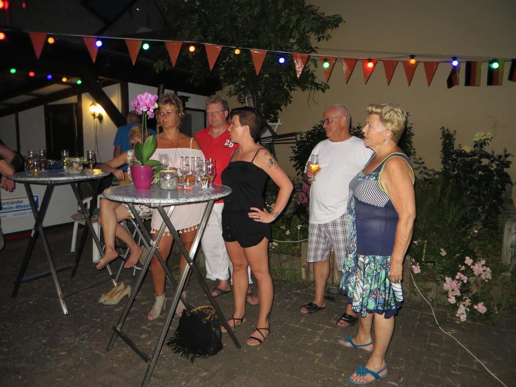 Landgasthaus Zur Kupferkanne Kobern-Gondorf Buitenkant foto