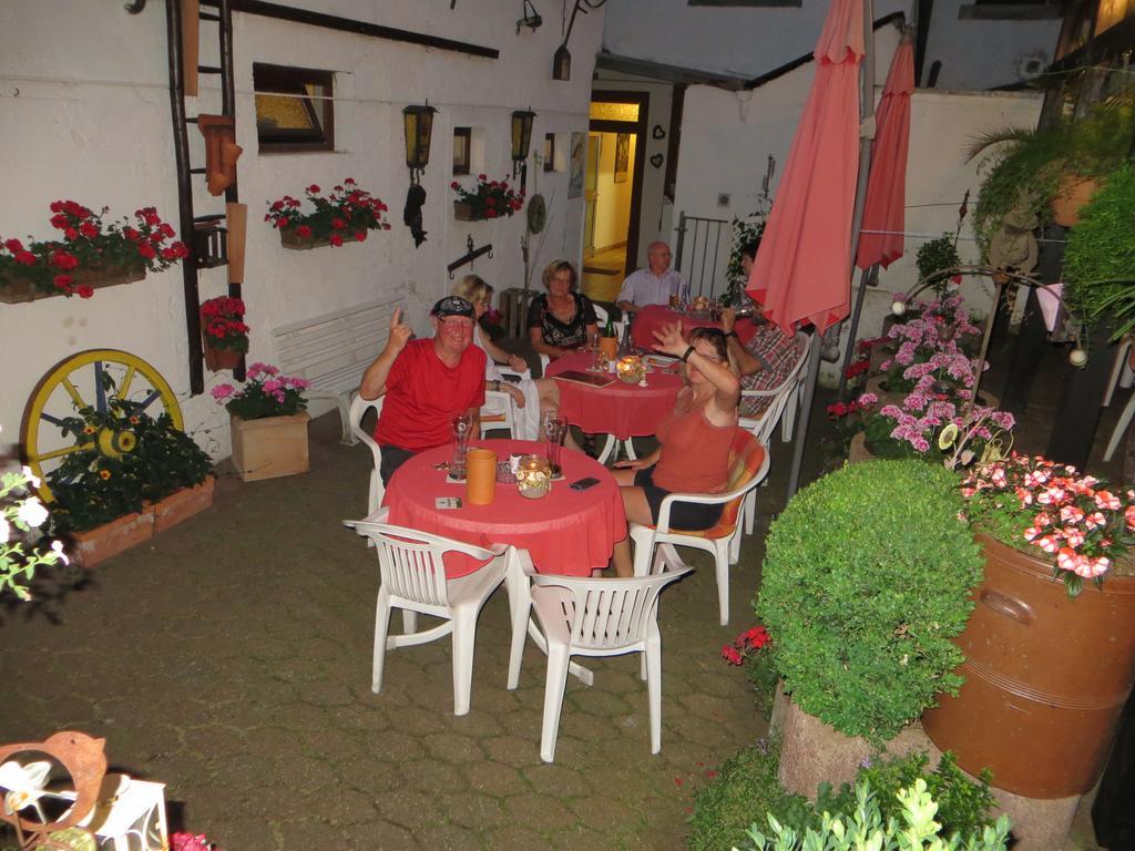 Landgasthaus Zur Kupferkanne Kobern-Gondorf Buitenkant foto