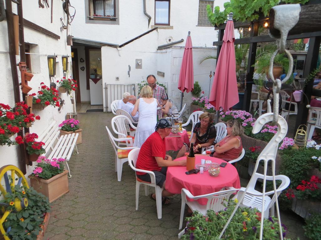 Landgasthaus Zur Kupferkanne Kobern-Gondorf Buitenkant foto