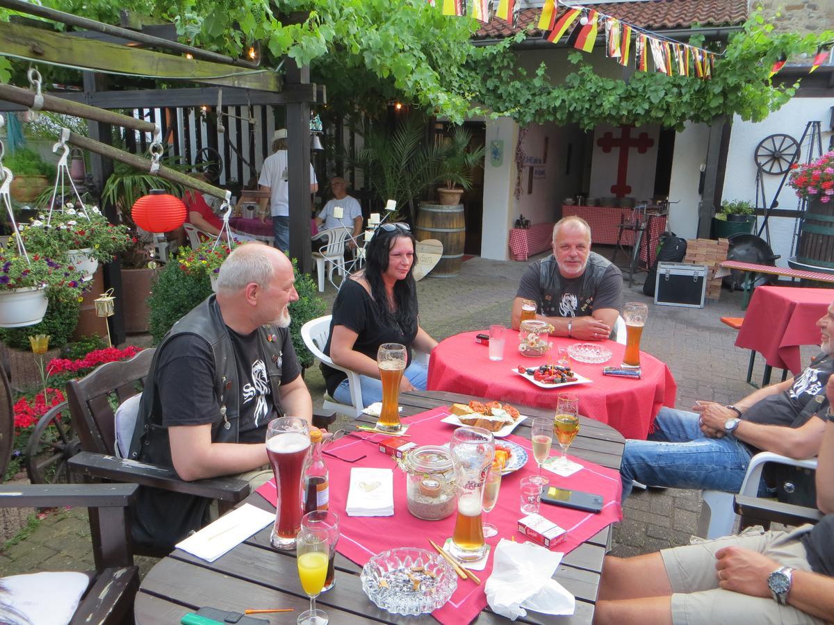 Landgasthaus Zur Kupferkanne Kobern-Gondorf Buitenkant foto